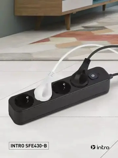 Сетевой фильтр Intro SFE430-B с базовой защитой с заземлением с выключателем 4 розетки 3м 10А черный / удлинитель сетевой 3м