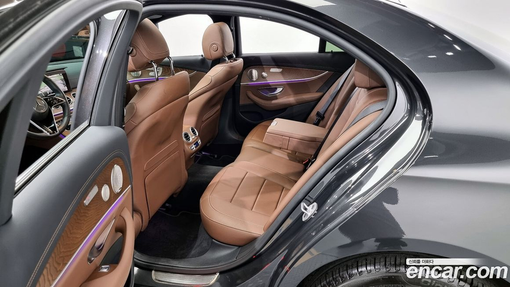 Mercedes-Benz E-Class W213 E300e 4MATIC Exclusive (04.2021)