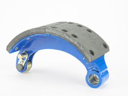 Колодка барабанного тормоза а/м КАМАЗ Компас 9 мост JAC N 90 (OE: 3501040LE710/ передняя/ нижняя/ сварная) (1шт.) АККОР