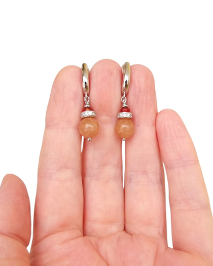 Серьги с кальцитом, сердоликом и стразами