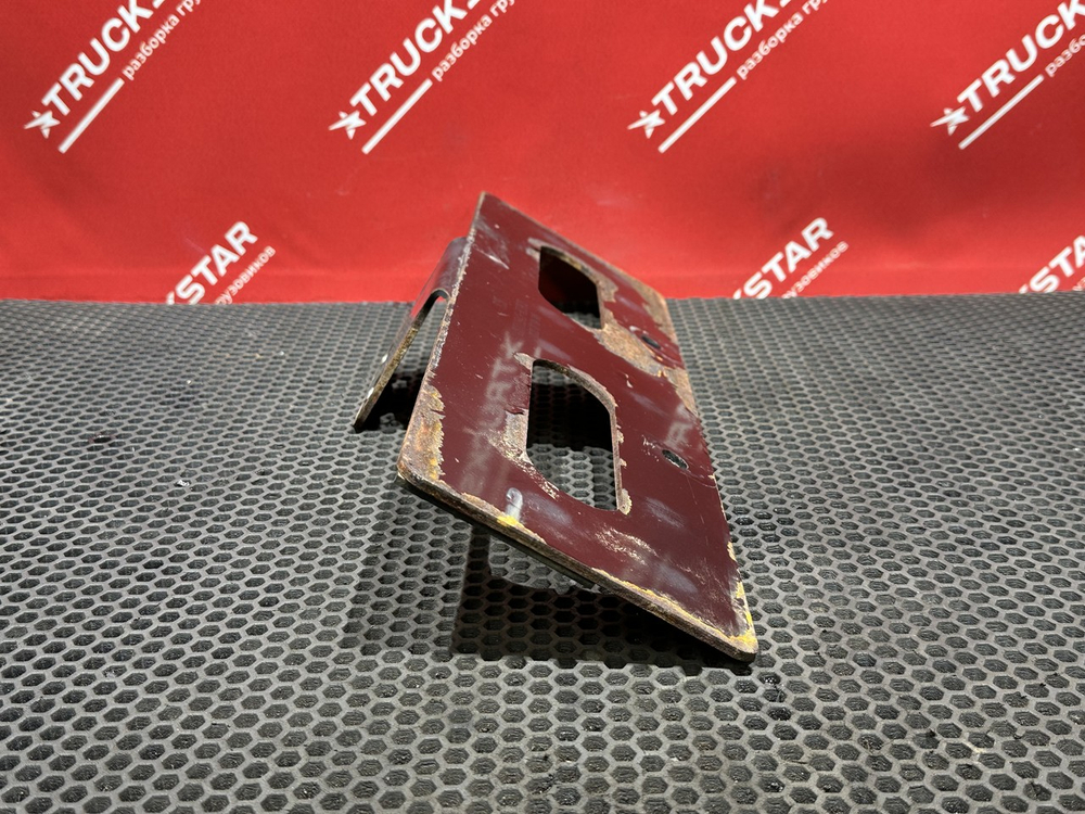 Кронштейн подножки правый 2023г.