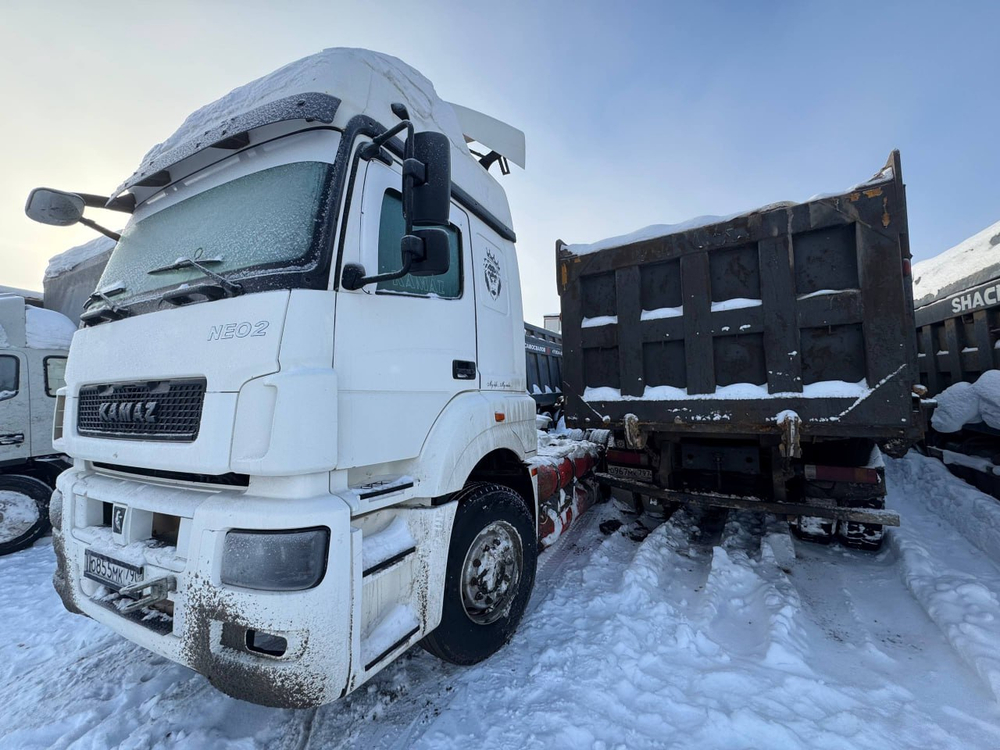 КамАЗ 5490 4x2 Седельный тягач 5490-80802-5P (Дизель/Газ, 11,6 л, 400 л.с., МТ)