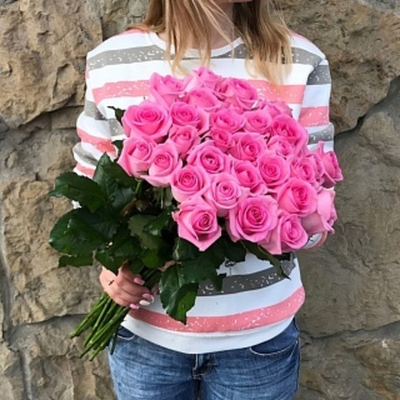 Букет из 29 розовых роз (70 см)