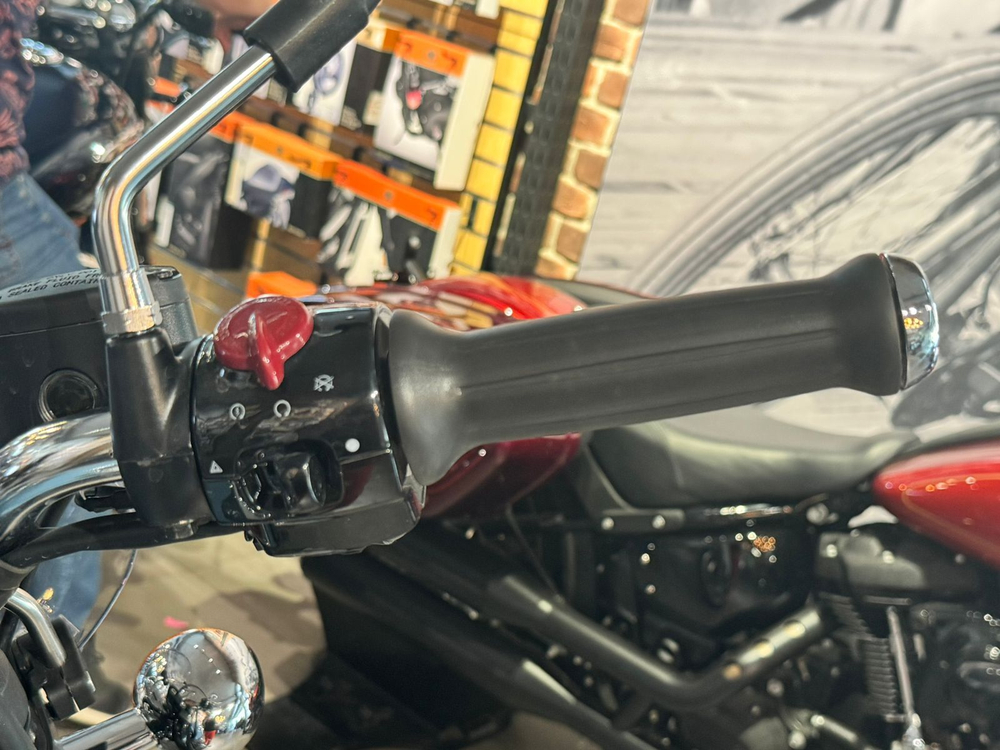 Royal Enfield Meteor 350 Aurora Blue 2024