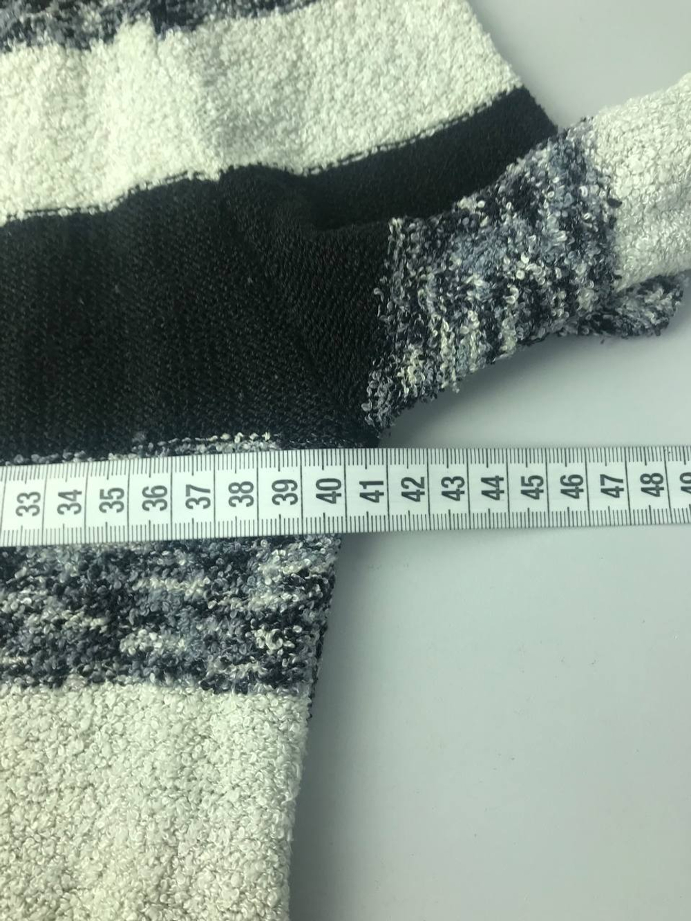 Джемпер в контрастную полоску 40-42 размер