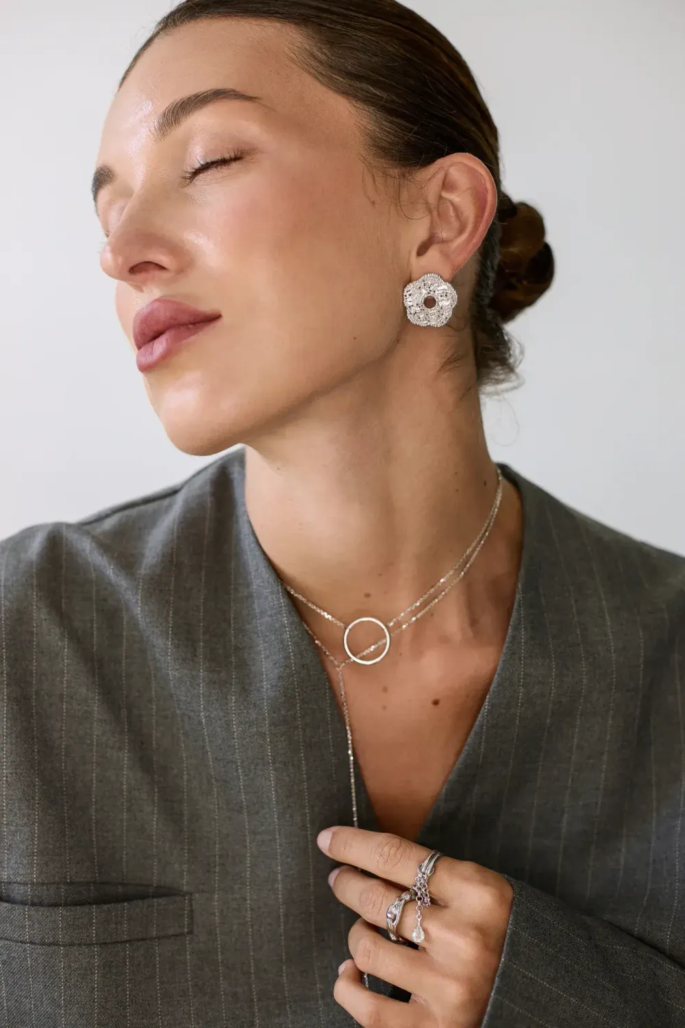 Моносерьга Кружево цветок