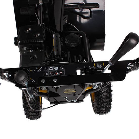 Бензиновый снегоуборщик "CHAMPION" ST661