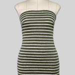 Тонкий льняной трикотаж болотно-зелёного цвета в молочную полоску