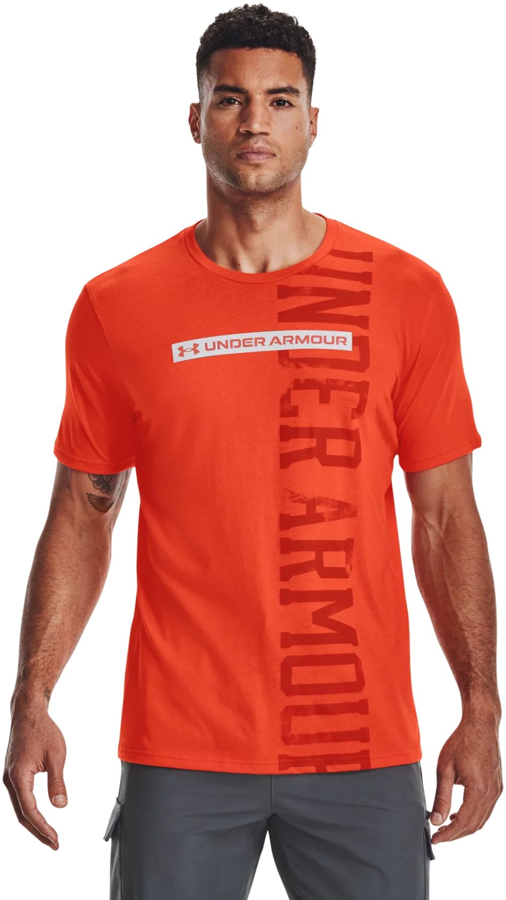 Футболка UA VERTICAL SIGNATURE  SS Футболка UA VERTICAL SIGNATURE  SS