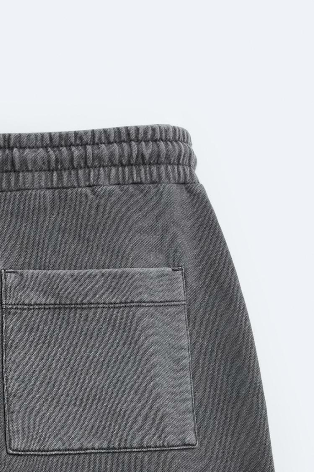 ZARA БАЗОВЫЕ ШОРТЫ-ЧИНОС С ЭФФЕКТОМ ПОТЕРТОСТИ, ЧЕРНЫЙ