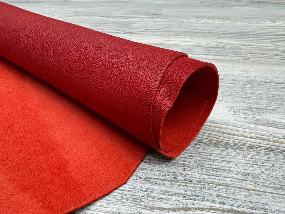 Madras Red (1,3-1,5мм), цв. Красный, натуральная кожа