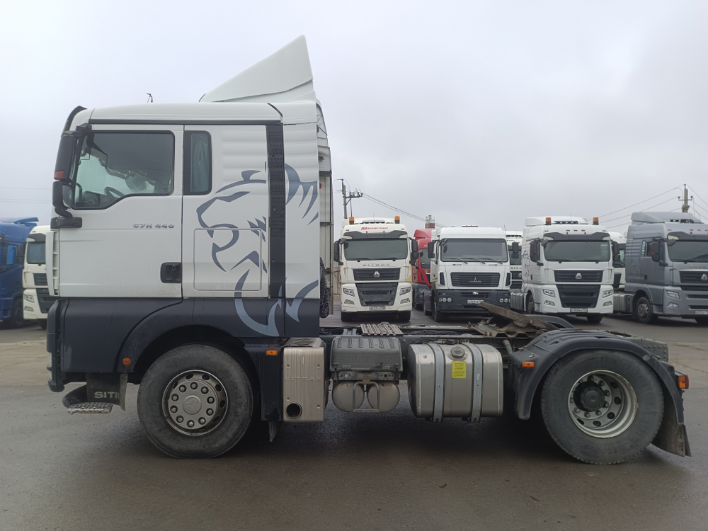 SITRAK C7H 4x2 Седельный тягач ZZ4186V361HE (Дизельный, 12,4 л, 480 л.с., АТ)