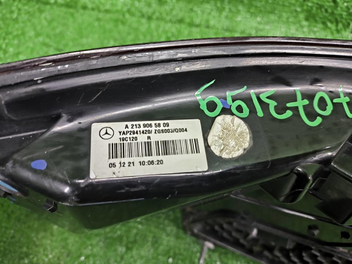 Фонарь правый внешний Mercedes E W213 (2020-2023)