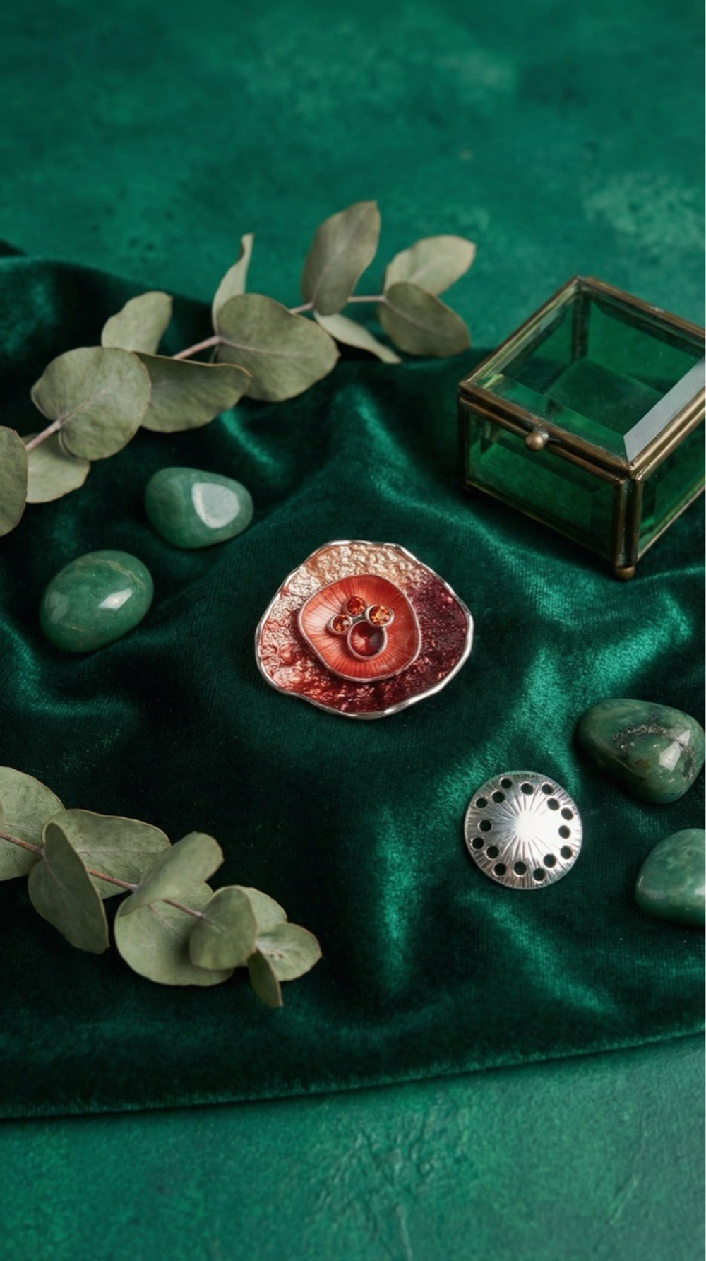 Брошь женская энергия