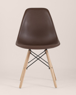 Стул Eames Style DSW коричневый (разборный каркас)