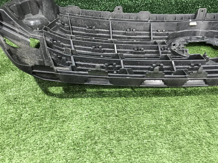 Решетка радиатора Toyota Land Cruiser 200 (2015-2021)