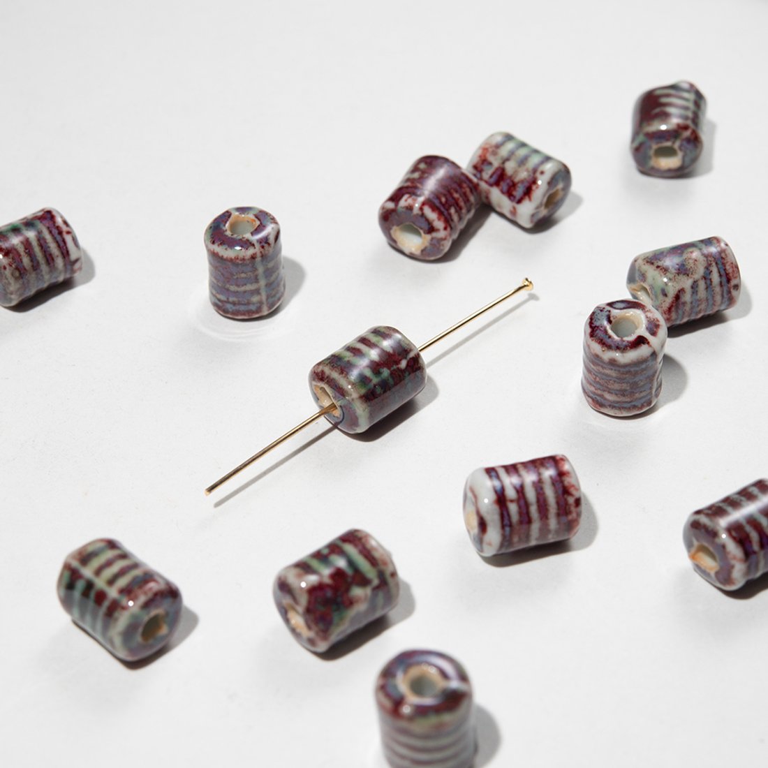 Бусина в форме бочонка, 12*10мм, бордово-синяя, глазурированный фарфор