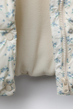 ZARA СТЕГАНАЯ ФЛИСОВАЯ КУРТКА С ПРИНТОМ, ЭКРЮ