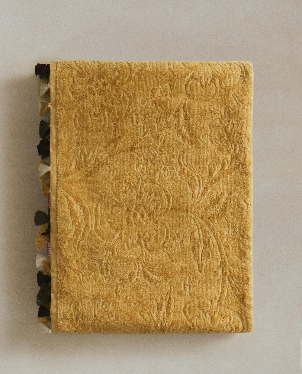 Zara Home - Жаккардовое банное полотенце с кисточками, горчичный, 30х50 см