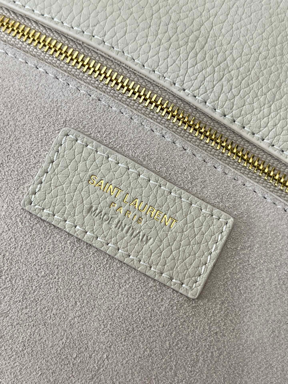 LE 5 À 7 BEA ИЗ ЗЕРНИСТОЙ КОЖИ