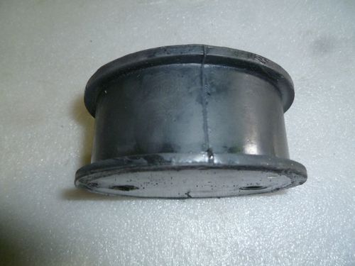 Амортизатор ручки (100х42 мм ,1 М12 и 2 М8) плиты WP-160,170/Shock absorber for handle