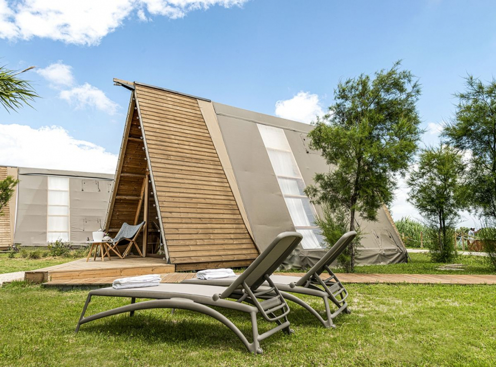 Шезлонг-лежак пластиковый Nardi Atlantico, тортора, агава