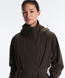 Oysho Ультралегкий плащ с водонепроницаемостью 10 000 мм, коричневый