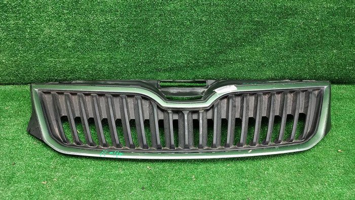 Решетка радиатора Skoda Rapid 1 (2012-2020)