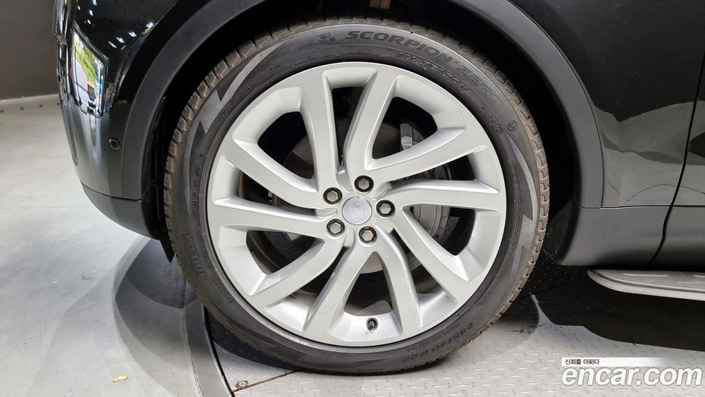 Land Rover Discovery 5 D300 HSE (02.2022)