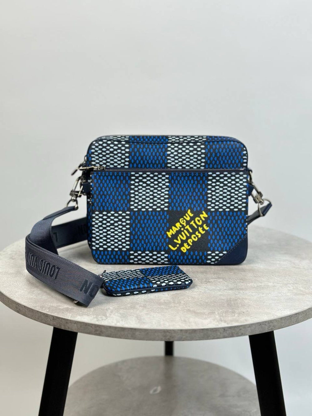 Сумка мессенджер Louis Vuitton