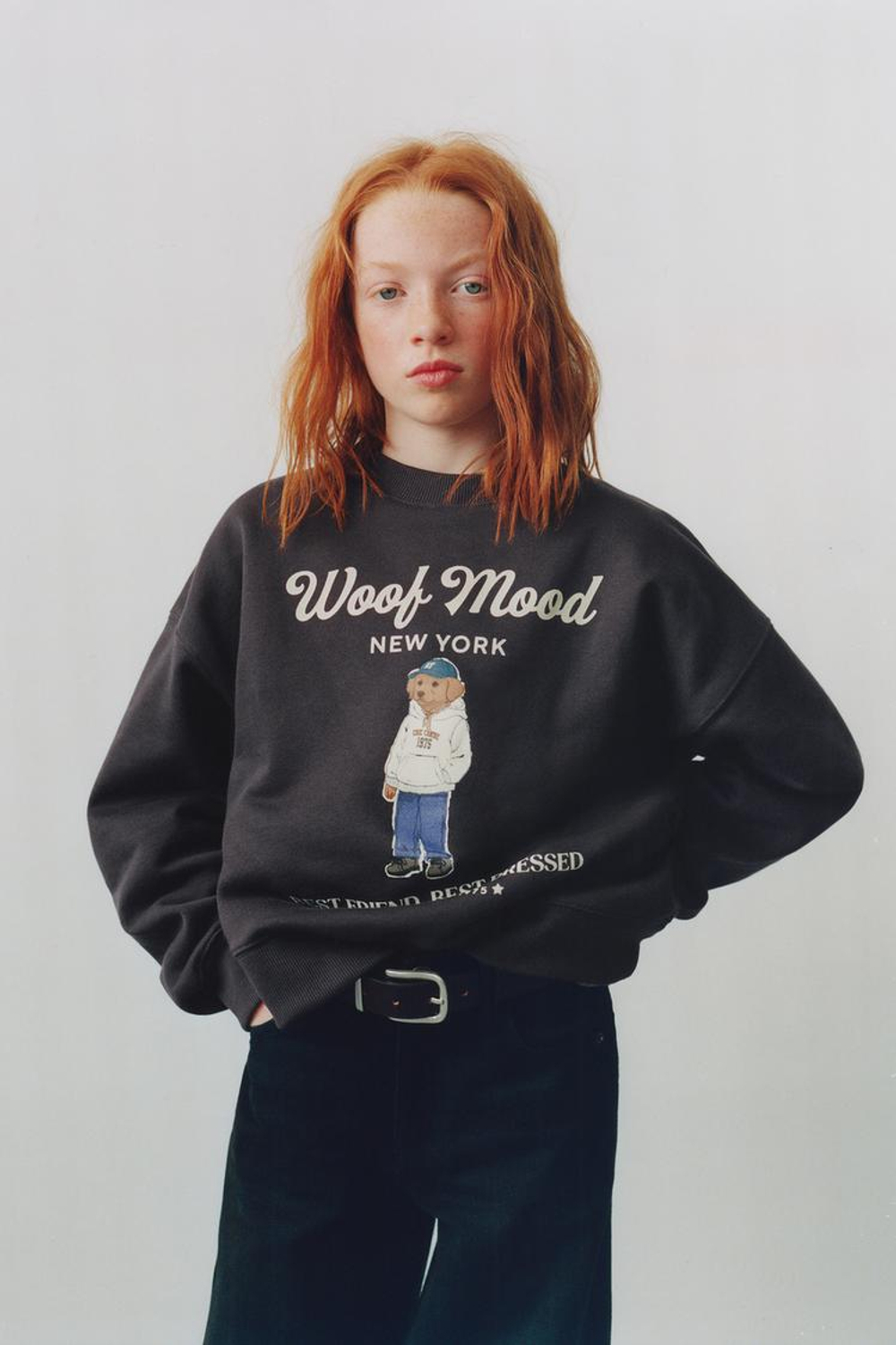 ZARA ТОЛСТОВКА С ПРИНТОМ «СОБАКА», АНТРАЦИТОВО-СЕРЫЙ