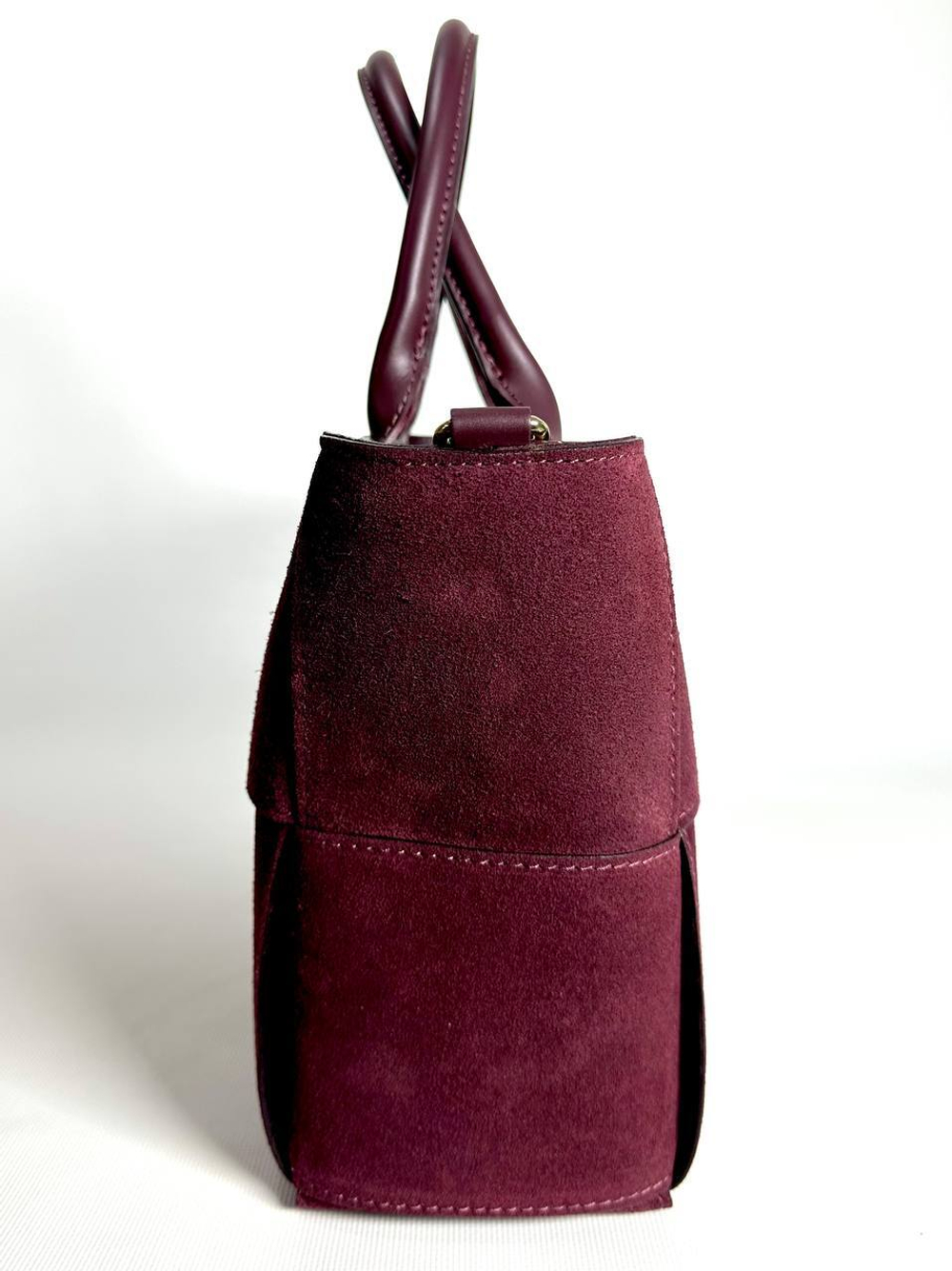 Женская сумка из натуральной замши бордового цвета