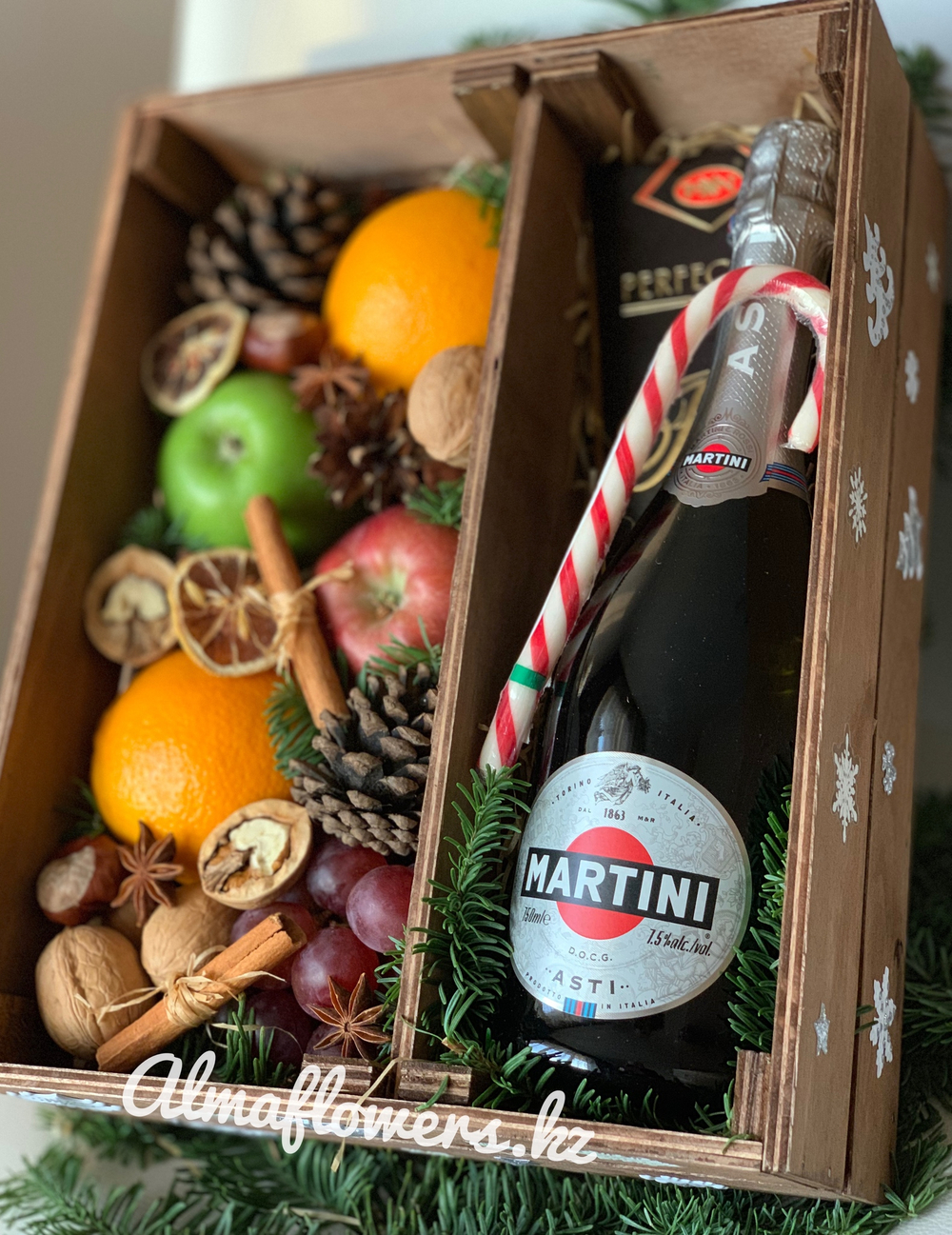 Новогодний подарочный набор "Sweet Snack New Year & Asti Martini"