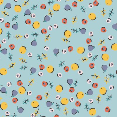 Принт с инжиром, яблоками и листьями на голубом фоне