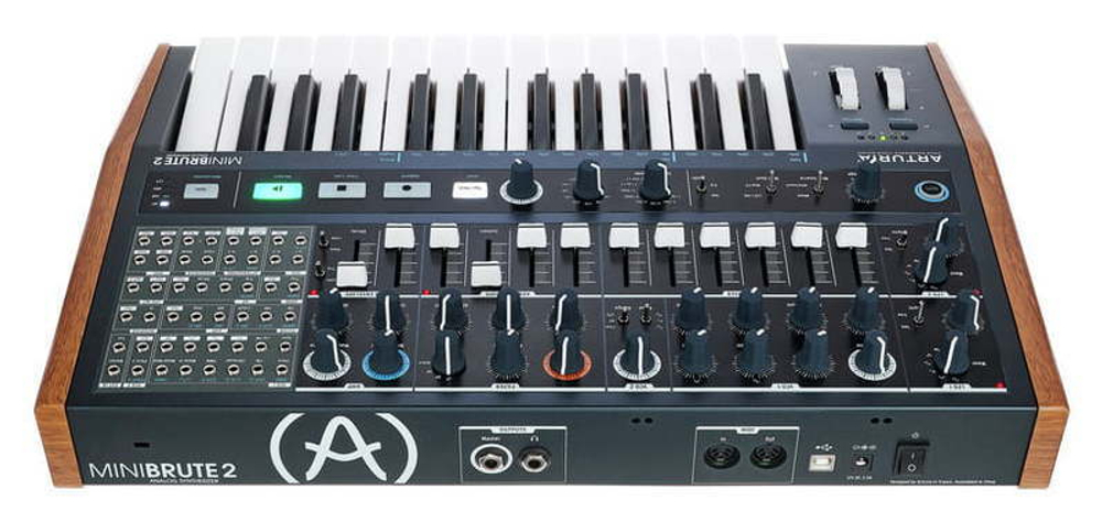 Arturia MiniBrute 2