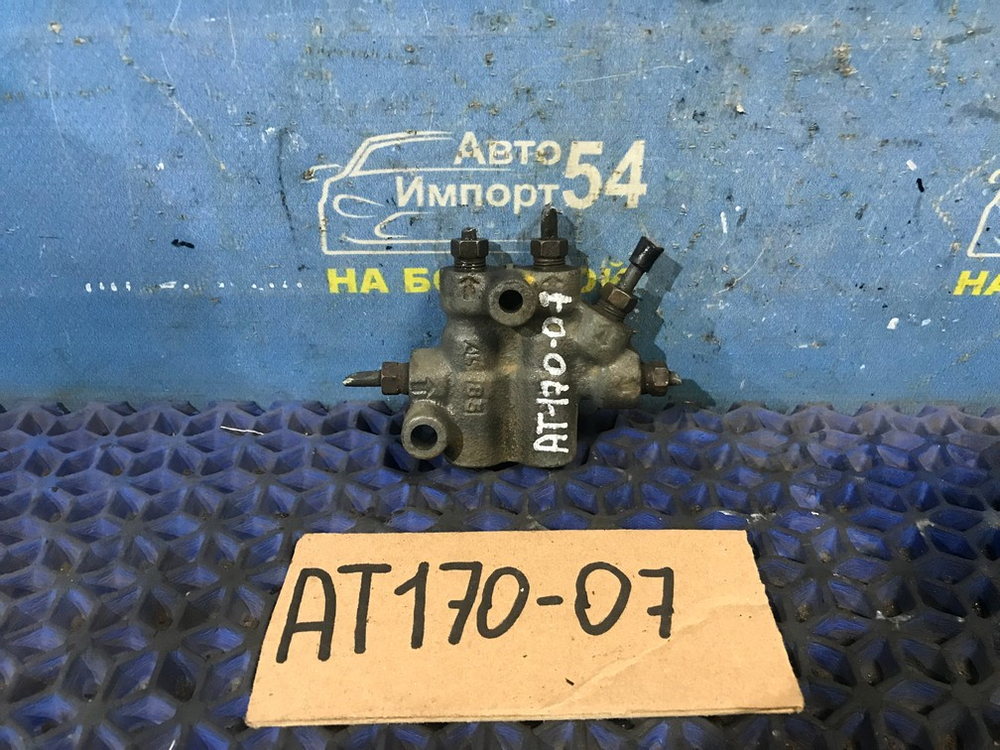 Распределитель тормозной TOYOTA CORONA 1991