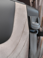 Чехлы Люкс DAF XF 106 (экокожа, черный цвет, бежевая вставка)