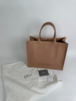 Сумка Christian Dior Book Tote Leather