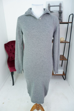 Платье стильное шерстяное 46 размер