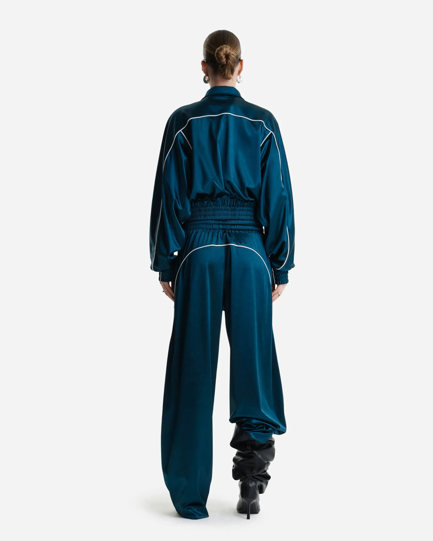 Брюки с кантом