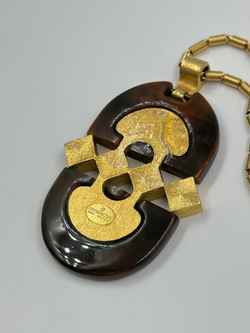 Кулон с коричневым пластиком Givenchy