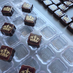 977 | Форма для шоколадных конфет "Корона" (275*175мм)