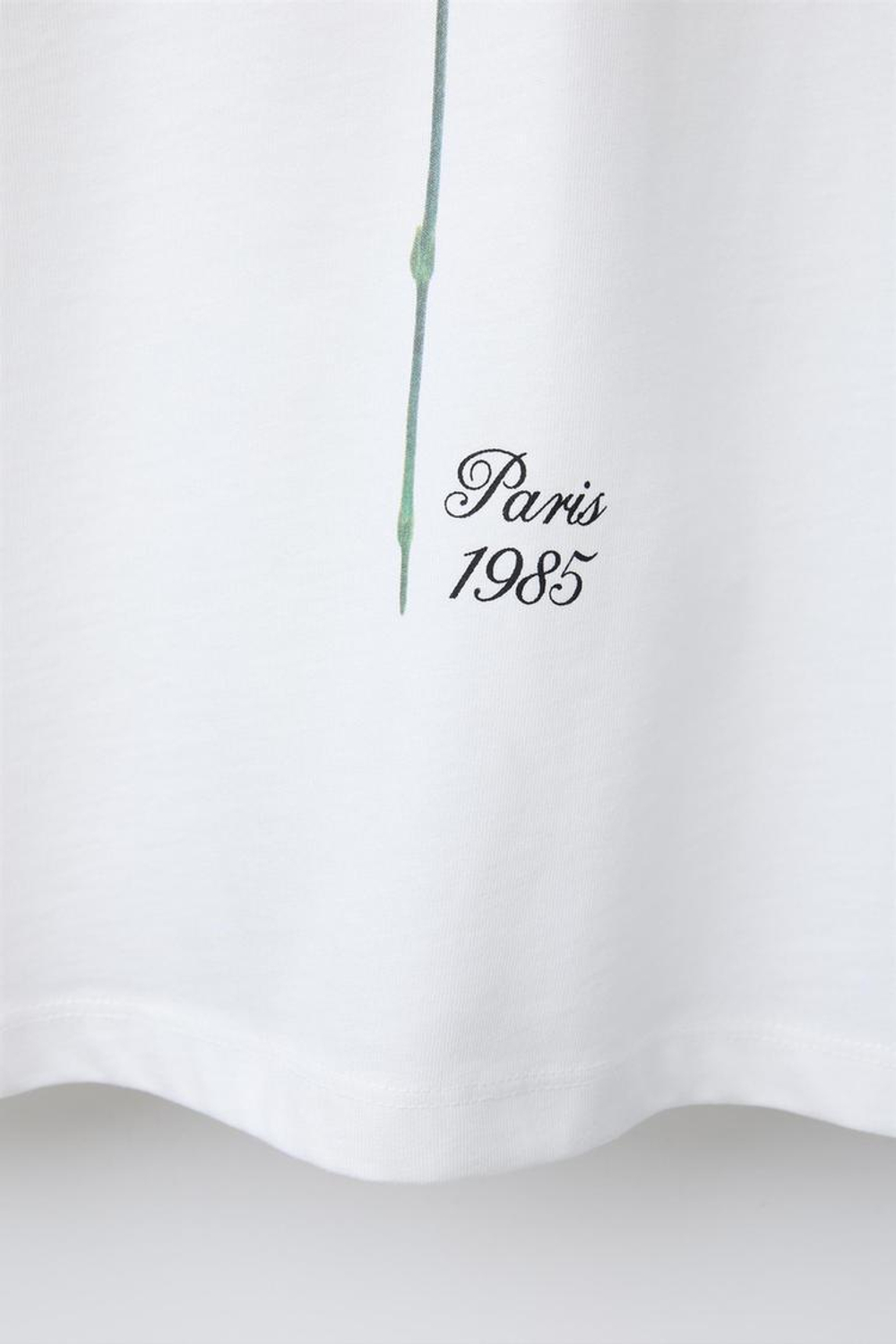 ZARA ФУТБОЛКА С ЦВЕТОЧНЫМ ПРИНТОМ, БЕЛЫЙ