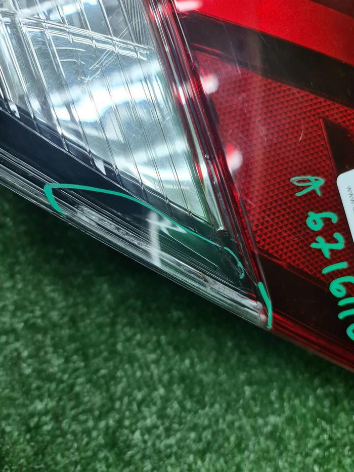 Фонарь правый внешний Subaru Forester 5 SK (18-нв)