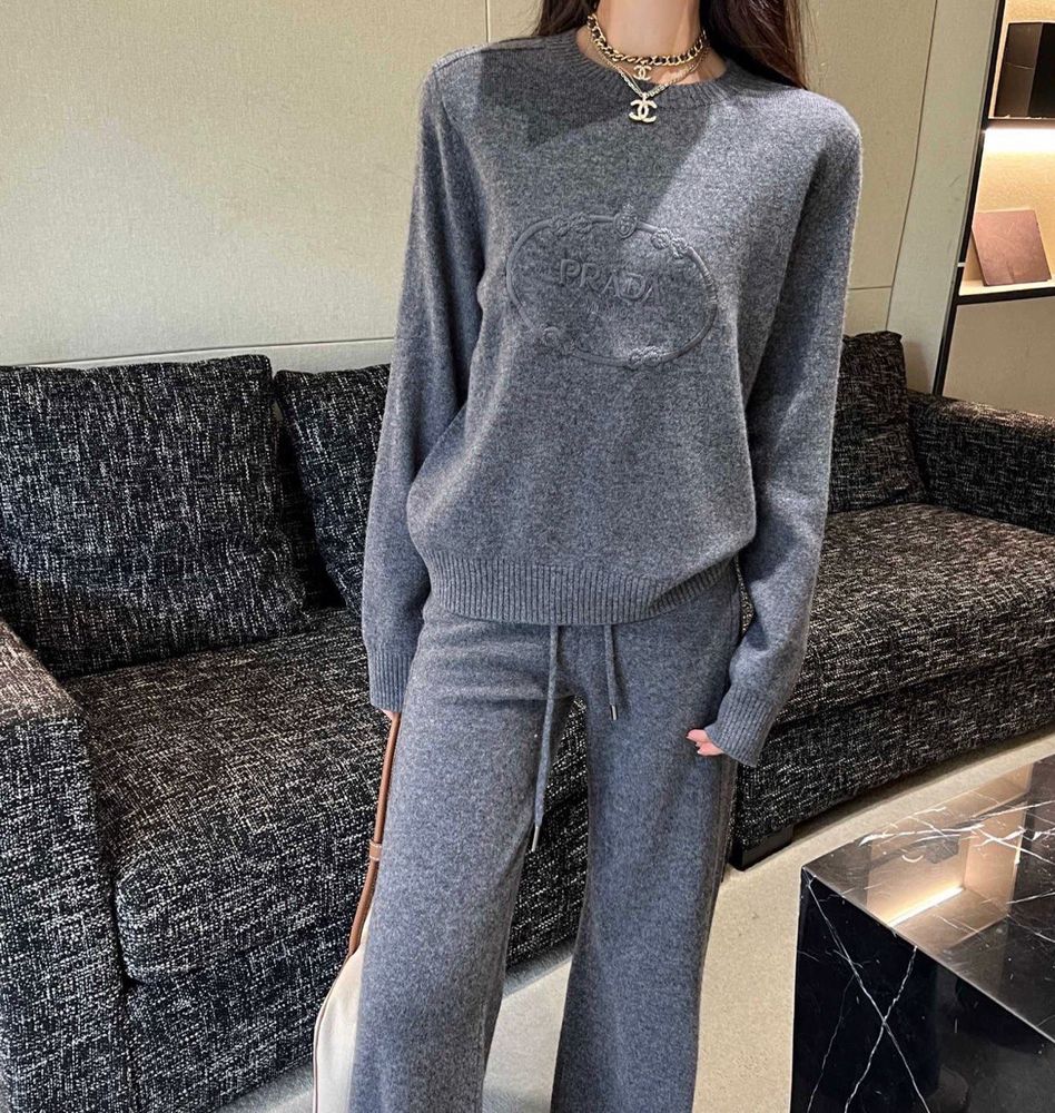 Спортивный костюм Prada