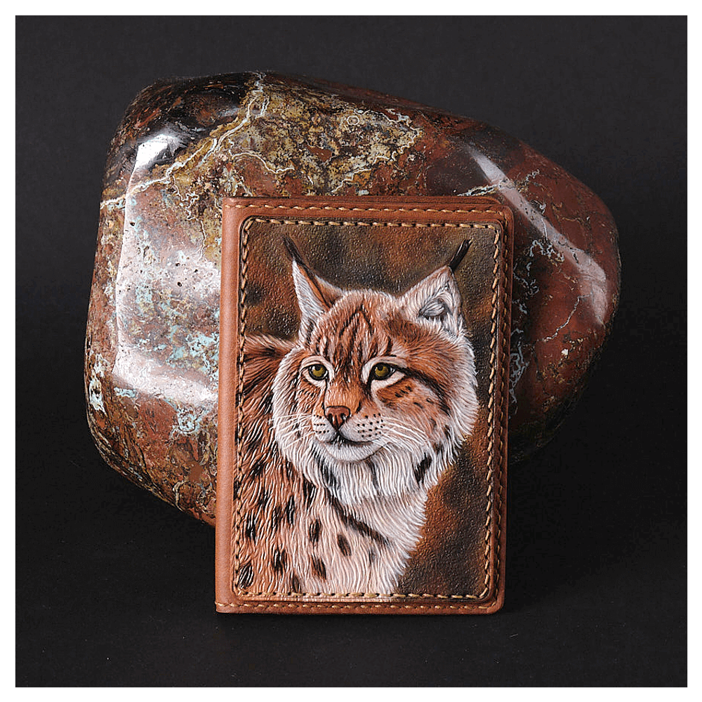 Кожаная обложка на паспорт «Рысь»