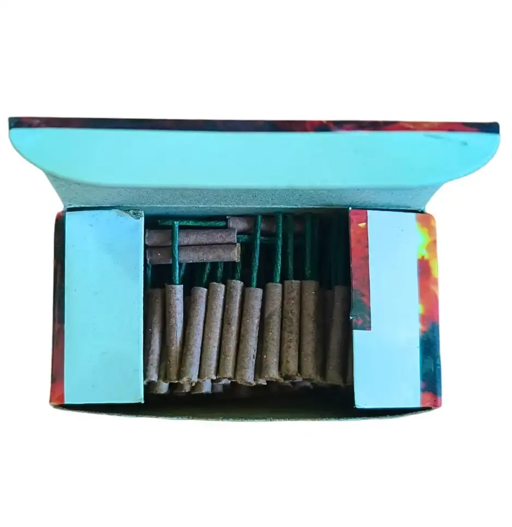 Корсар 1 100 штук: Классические фитильные петарды в упаковке по 100 шт. от ТК Сервис.