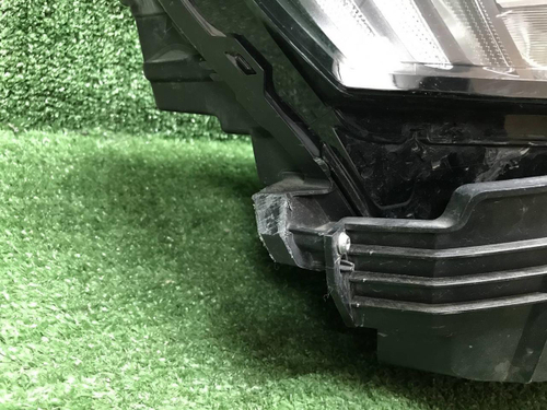Фара правая Geely Tugella (2019-2024) LED