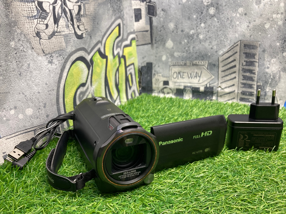 Panasonic HC-V770