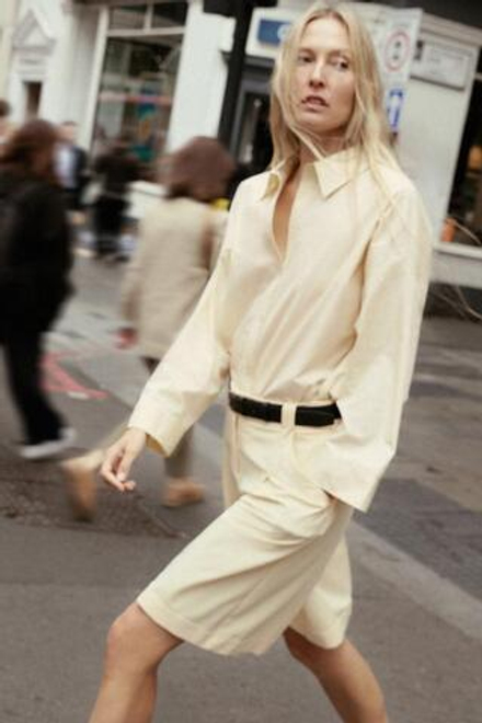 ZARA РУБАШКА ИЗ ПОПЛИНА С ПУГОВИЦАМИ, СВЕТЛО-ЖЕЛТЫЙ
